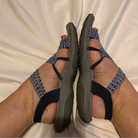 Skechers Memory foam Sandals - Picture 3 of 7